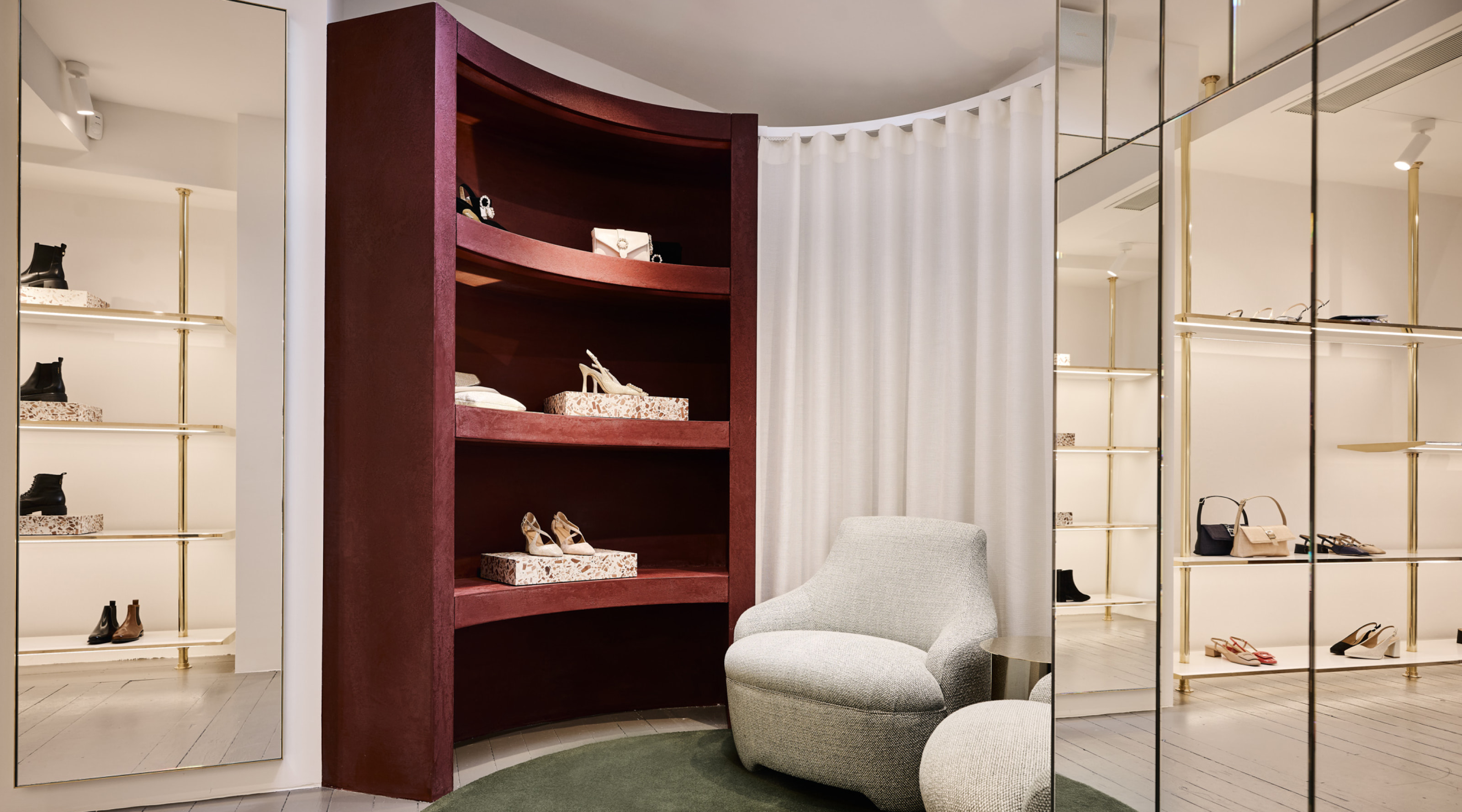 Russell & Bromley